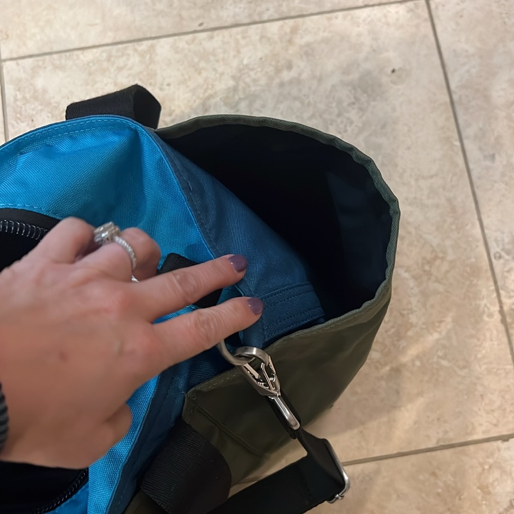 Diaper bag . State . New with tags - Picture 6 of 13